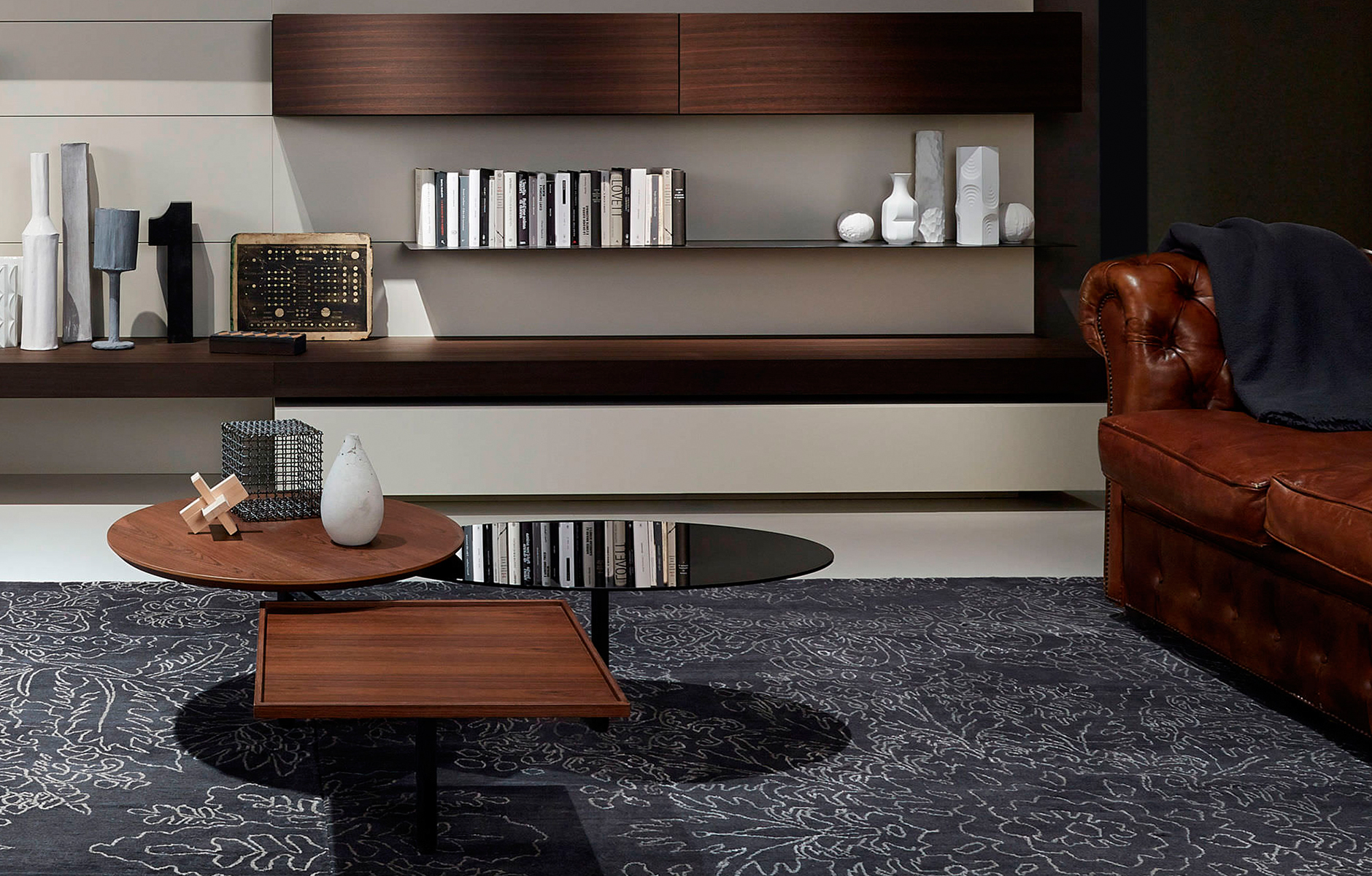 3Table_byFront_projectimage_1880_2