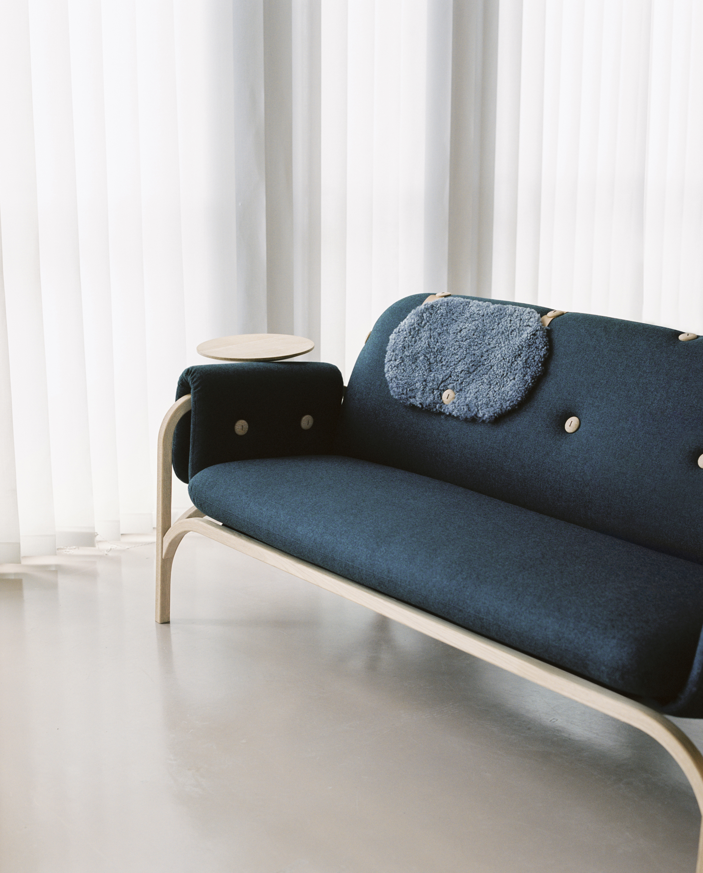 Button Sofa enviroment2