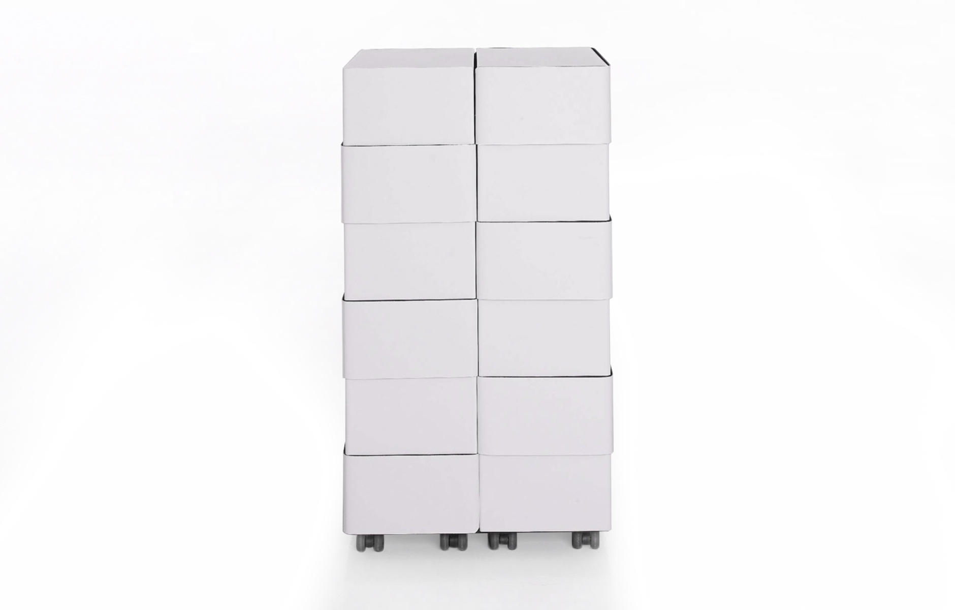 ChamaleonCupboard_byFront_projectimage_1880