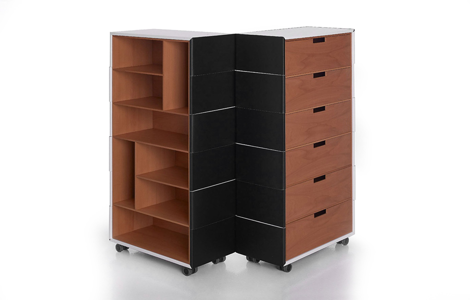 ChamaleonCupboard_byFront_projectimage_940_2