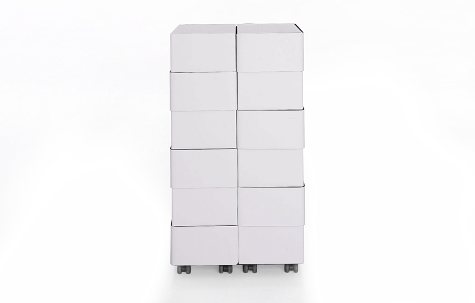 ChamaleonCupboard_byFront_projectimage_940