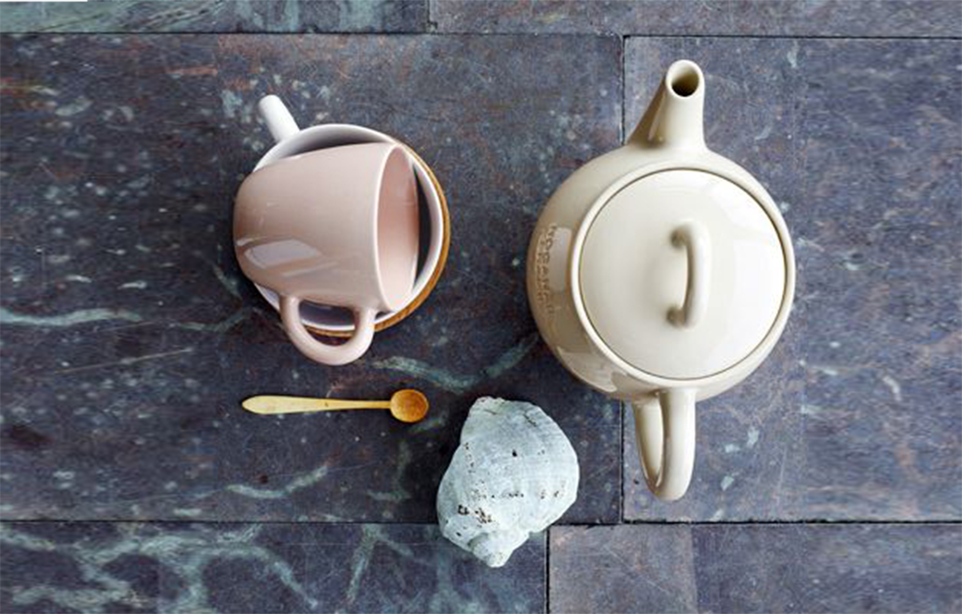 TeapotHogansKeramik_byFront_projectimage_1880_4