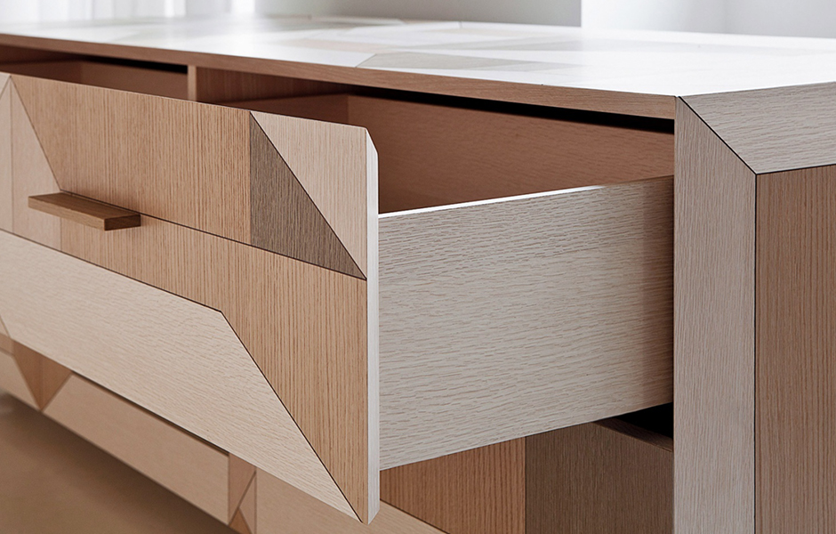 InlaidCupboard_byFront_projectimage_940_9