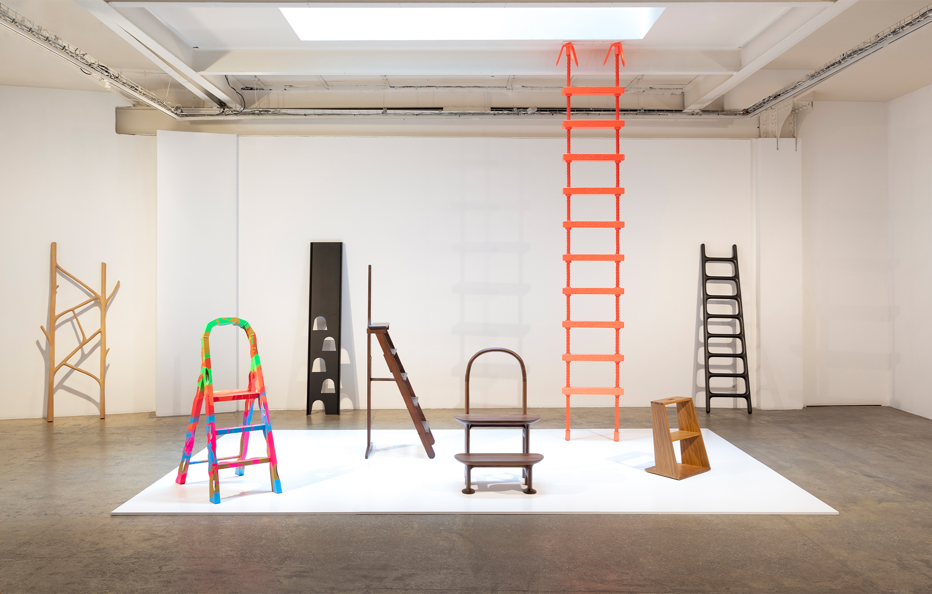 Ladder_FrontForGalerieKreo_ProjectImage_1_1880