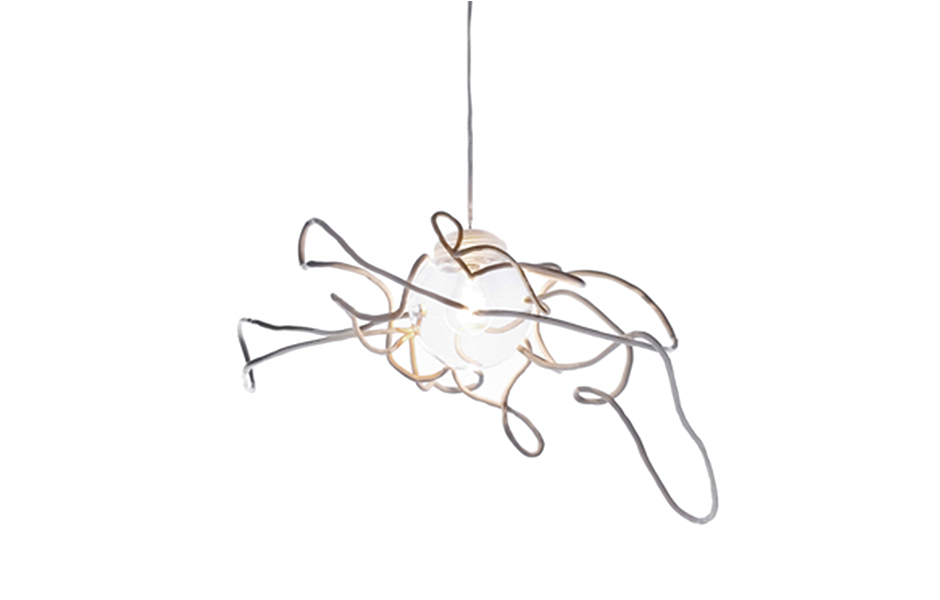 LampByFly_byFront_projectimage_940